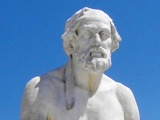Статуя на Тукидид във Виена